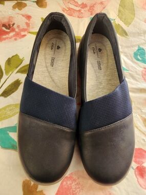 Size 9.5 Women's Couldsteppers By Clarks